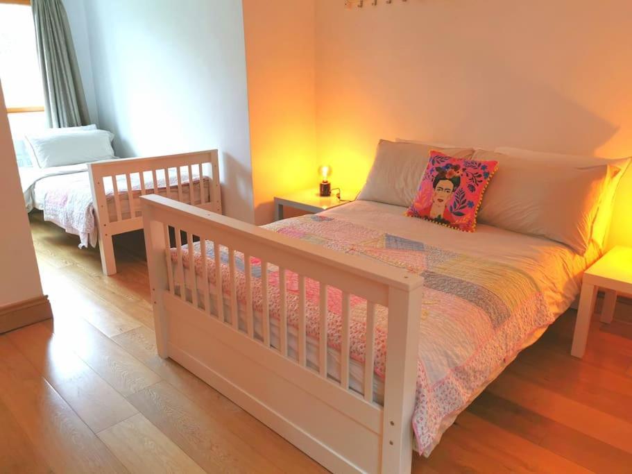 The Moorings- Near The Sea Villa Tramore Bagian luar foto